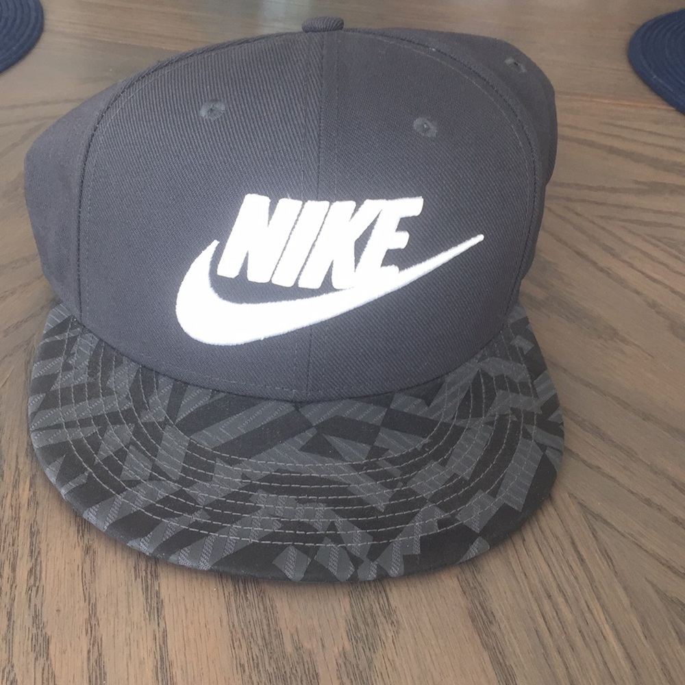 Nike snap back